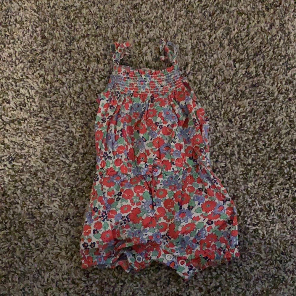 Carter’s baby girl one piece flowery romper. Size 3 months.